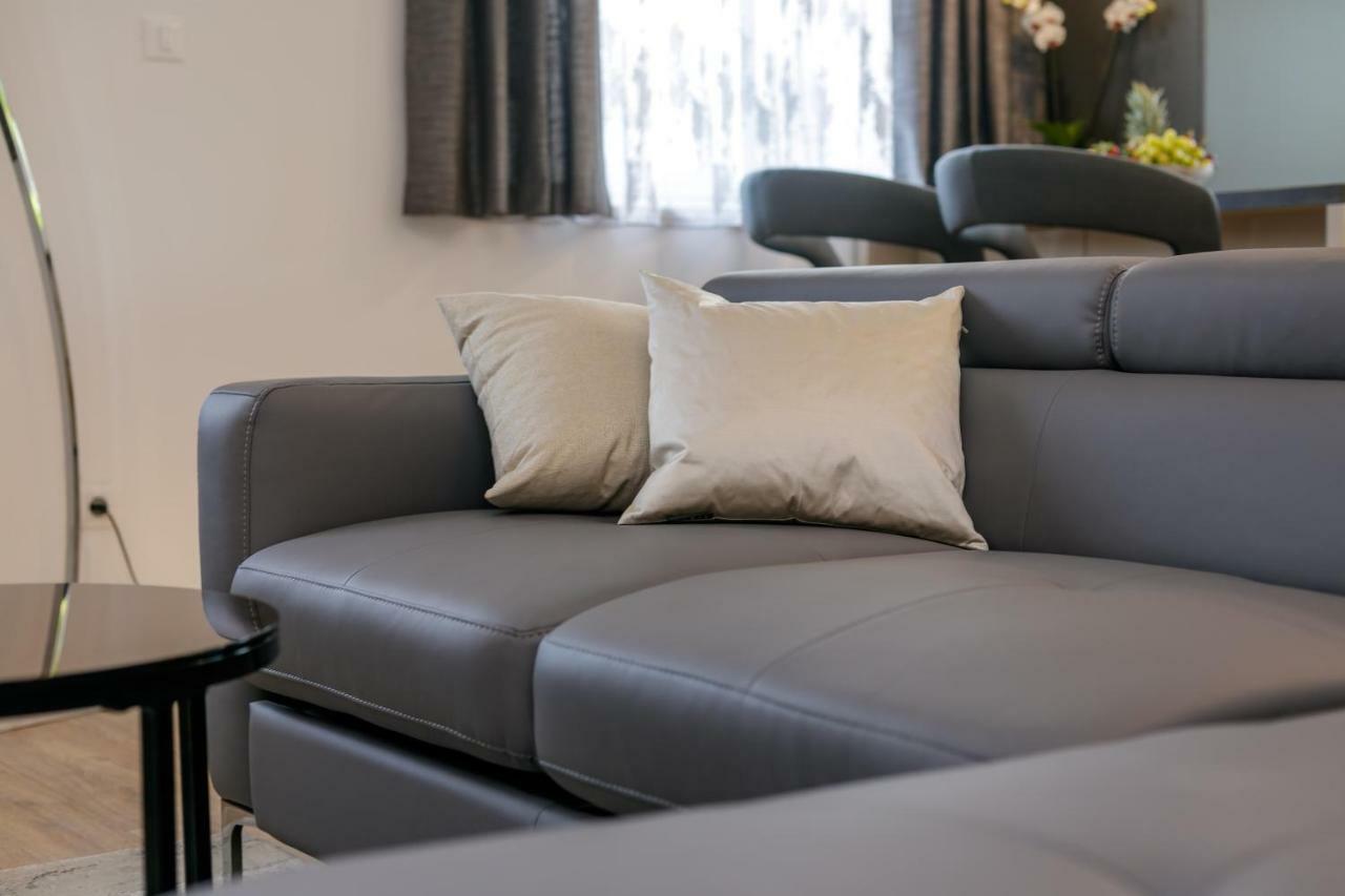 Luxury Apartments Argola Podstrana Luaran gambar